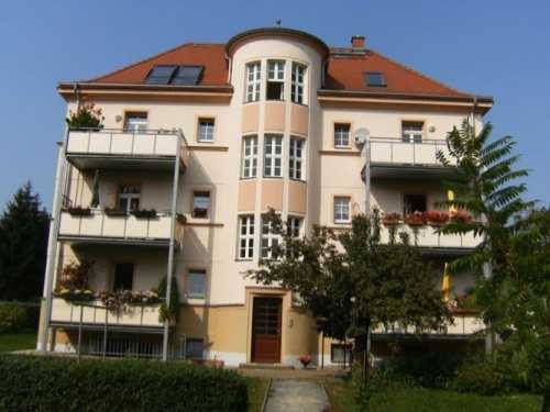 *schöne 2-Zi.-Whg. mit Wohnküche, Balkon, Laminat und kleinem Gartenanteil - ID 6249*