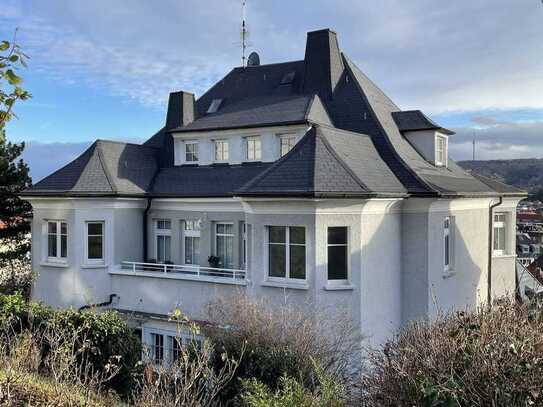 5 Zimmer-Wohnung auf zwei Etagen (OG/DG) in Zweifamilienhaus mit Ausblick auf Stuttgart