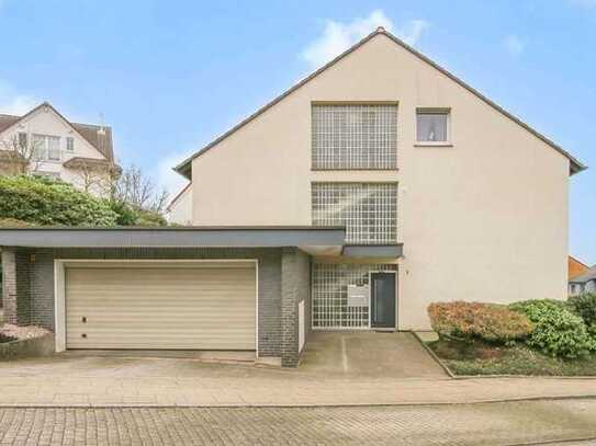 Vollvermietetes Mehrfamilienhaus, ca.316 m², 3 Einheiten, Garten u. Doppelgarage in Essen-Kupferdreh