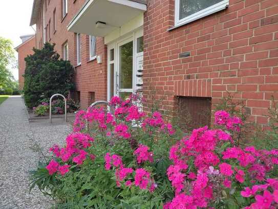 Optimale 2-Zimmer-Single-Wohnung, in ruhiger und zentraler Lage auf großem Gartengrundstück