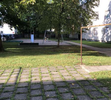 Schöne und helle 3-Zimmer-Wohnung mit Balkon in München-Freimann