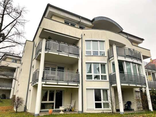 TOP LAGE - vollmöblierte helle 2-Zimmer-Wohnung in Bad Cannstatt