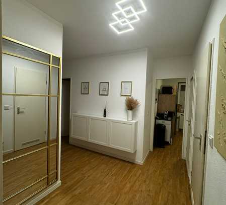 Freundliche 2 Zimmer Wohnung mit EBK und Balkon