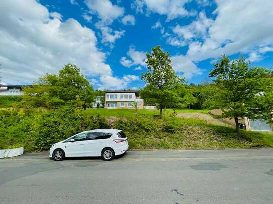 5-Zimmer-Zweifamilienhaus mit EBK und großem Garten in Bovenden