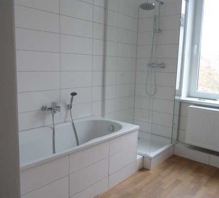 *3-Raumwohnung in Dessau-Nord* Wanne & Dusche im 1.OG