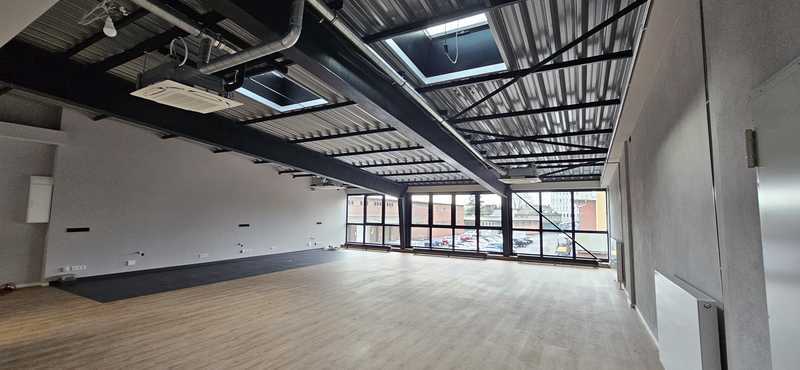                                                               Moderne Gewerbefl&auml;che mit Loft-Charakter &ndash; Ihr neues Gro&szlig;raumb&uuml;ro                                                       in Heuchelheim (Gießen)