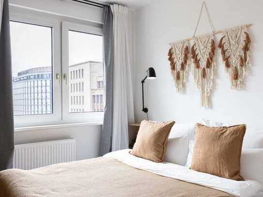 MITTE: LUXUS NEUBAU-WHG: 3-Zimmer - 55 m² - 7. Etage - voll möbliert + LEER per SOFORT zu VERKAUFEN