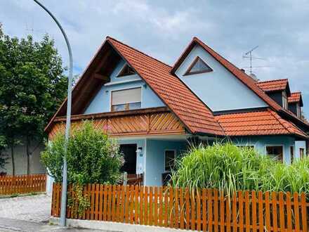 Großzüg. Einfamilienhaus mit ELW, u. gr. Doppelgarage in ruhiger Lage, westl. München (S3)