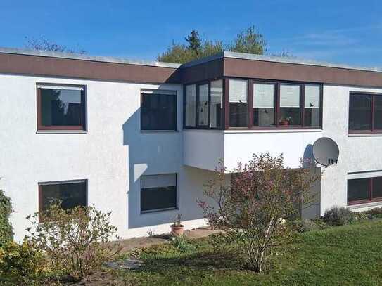 Traumhaus in Sicht - Flachdachbungalow mit Einliegerwohnung am Oberbettringer Stadtrand