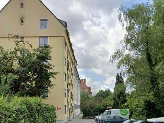 *** Am Harras: Zentrales und sehr gepflegtes Apartment im 1.OG mit schöner EBK von Privat ***