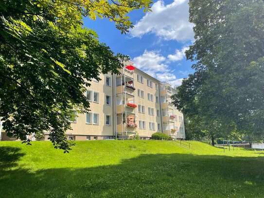 Herrliche 4-Raum-Wohnung mit Balkon in ruhiger Wohnlage