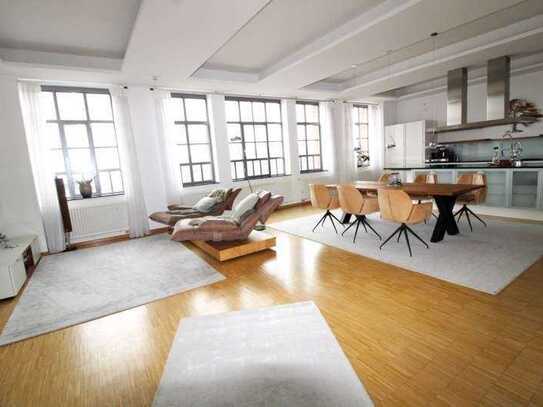 Extravagantes Penthouse mit Loftcharakter und edler Ausstattung in Augsburg Göggingen