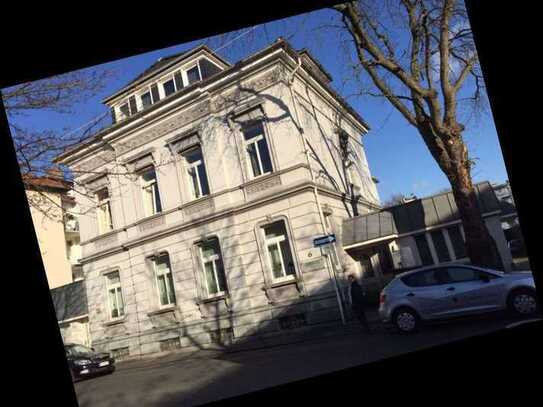 Moderne Altbauwohnung mit Balkon, in superzentraler Lage in Barmen zu vermieten