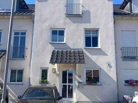 Familienfreundliches Reihenmittelhaus in zentraler Lage in Rheinbach auf Erbpachtgrundstk.