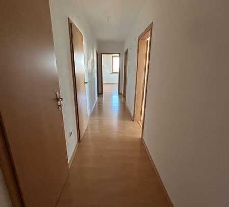 Helles Zimmer in neu zu gründender 4er-WG
