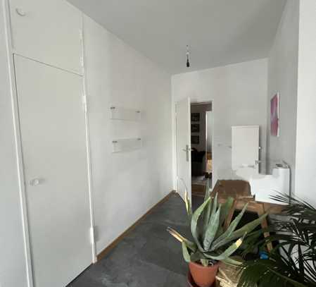 Helle 3-Zimmer Wohnung in Kitzingen mit Süd-West-Balkon und Parkettboden