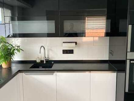 gehobene 3-Zimmer-Wohnung im 1.OG mit neuer Einbauküche in Alfeld-Leine