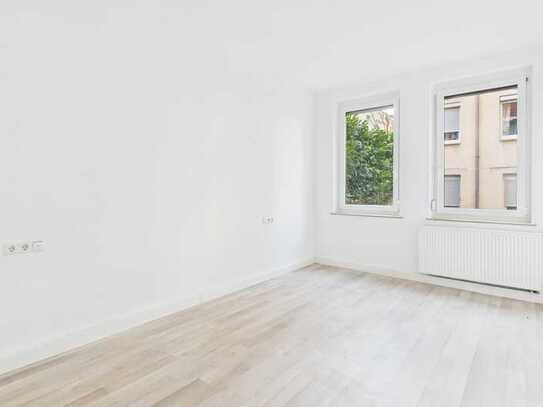 WG Wohnung, komplett saniert, mit 3 separaten Zimmern