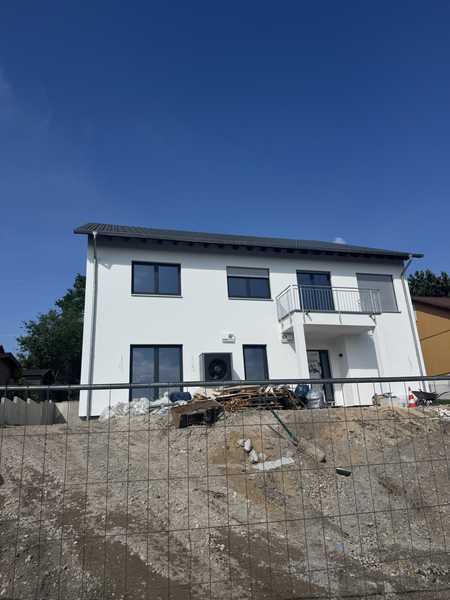                                                               Ger&auml;umige Doppelhaushalte Wiesbaden-Auringen / House Close to International Sch&hellip;                                                       in Auringen (Wiesbaden)