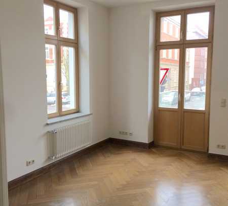 Schelfstadt / Große, hochwertige 1-Zimmer-Wohnung mit Balkon und Einbauküche