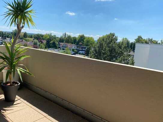 *PENTHOUSE* Stilvolle 3,5-Zimmer-Wohnung, Balkon, Küche, Keller, Garten