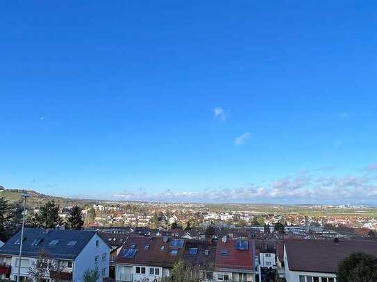 GERLINGEN - "HAUS IM HAUS" MIT UNVERBAUBAREM BLICK.