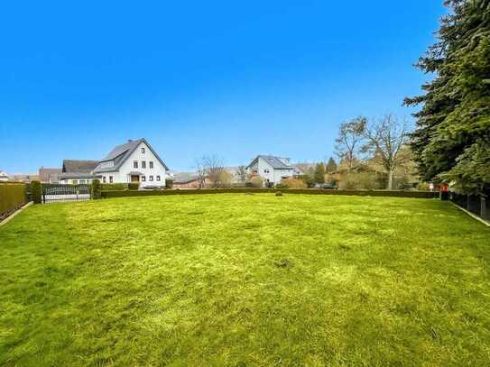 Ruhig gelegenes Grundstück - Bebaubar mit einem Mehrfamilienhaus oder EFH