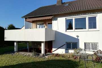 Modernisiertes Einfamilienhaus mit sechs Zimmern und Einbauküche in Schorndorf