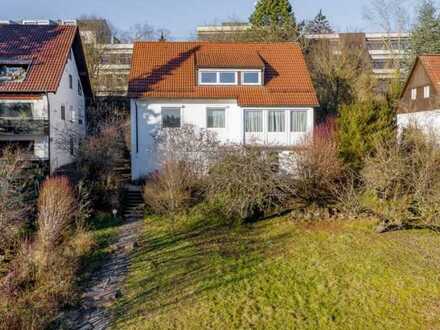 Ruhig gelegenes Einfamilienhaus mit ELW für ein Jahr zu vermieten