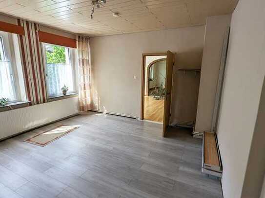 4 Zimmer Wohnung in fast zentraler Lage