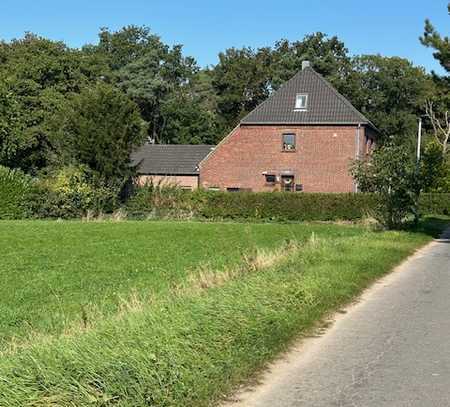 Landhaus in den Feldern von Tönisberg!!