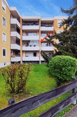 CHARMANTE Wohnung mit schönem BALKON in SONNIGER Lage! EBK! Hobbykeller!