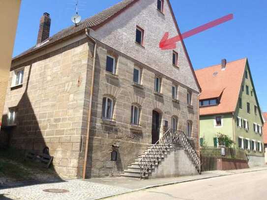 Sandsteinhaus m. Fachwerkscheune in Spalt-Großweingarten (Fränk. Seenland) H 4258