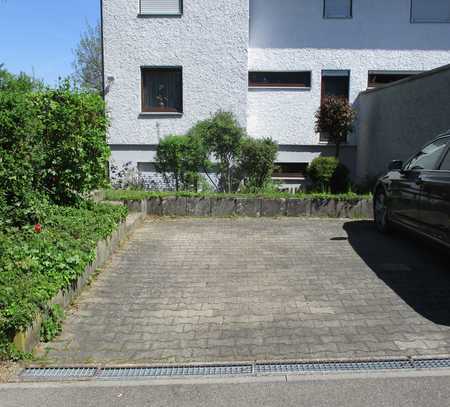 Stadtnaher Pkw-Stellplatz in "Aalen-Zochental"