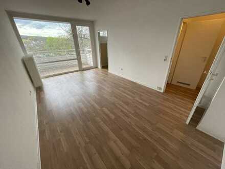 +++ Frisch renoviertes Apartment mit Balkon +++