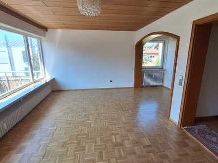 Ruhige 3,5-Zimmer-Wohnung mit Balkon und Einbauküche in Weingarten