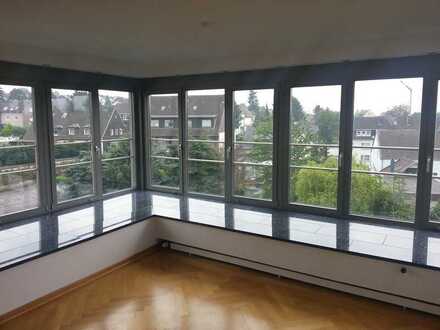 Traumhafte 2 Raum-Dachgeschosswohnung Panoramafenster und Dachterrasse zu vermieten