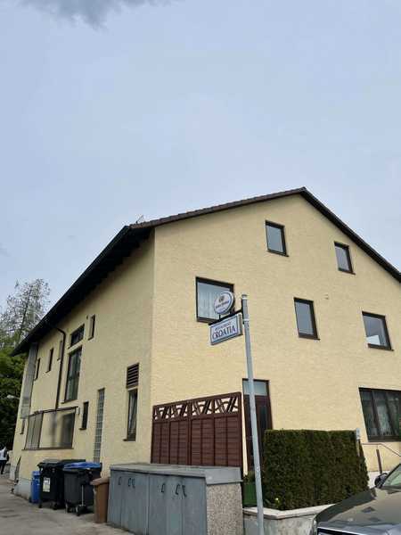                                                               Attraktive 2- Zimmer Dachgeschoßwohnung                                                       in Gilching (Starnberg)