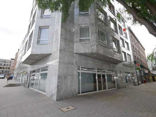 Repräsentatives Ladenllokal mit üppigen Schaufensterfronten im Herzen von Gelsenkirchen - Buer