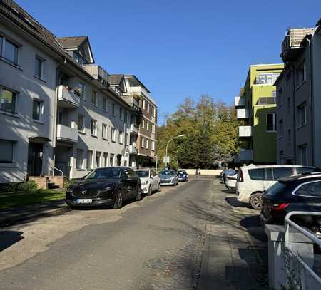 Erstbezug nach Sanierung: 3-Zimmer-Wohnung (WG) in Köln Lindenthal, Melaten, Uni Nähe