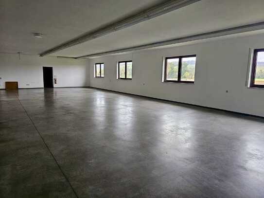 340 m2 Produktionshalle/Lager und ca.150m2 Bürofläche in Glauberg zu vermieten