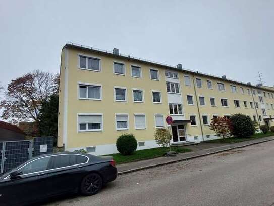 Helle 3 ZKB mit Balkon in zentraler, aber dennoch ruhiger Lage