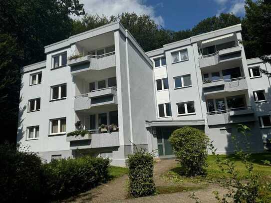 Aachen/Preuswald sehr schöne 4 Zimmer Wohnung mit Balkon und Garage