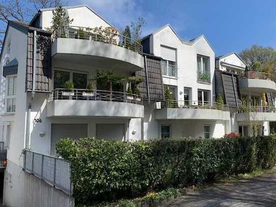 Refrath Frankenforst Vier Zimmer Wohnung mit Terrasse