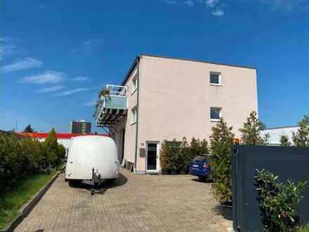 Werkstatt mit Büro 202 qm mit schicker Werkswohnung 97 qm auf großem Grundstück 608