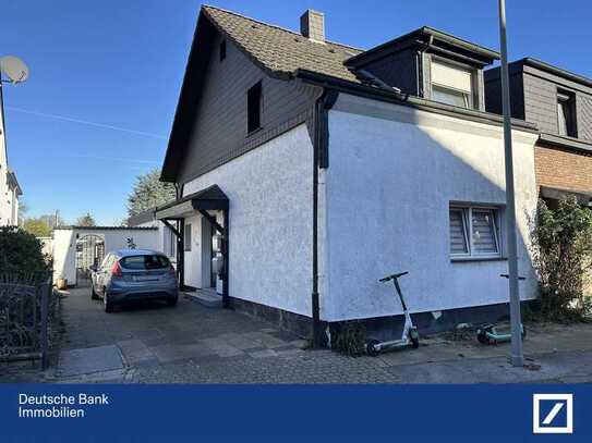 Doppelhaushälfte inklusive vermietetem Bungalow zur Kapitalanlage und Eigennutzung in Oberhausen