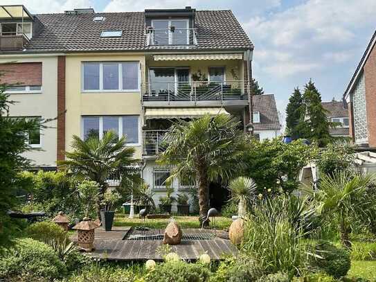 Tolle Perspektive! Dreifamilienhaus auf einem Erbbaugrundstück in begehrter Lage von D`dorf W