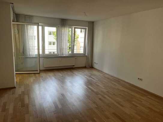 Geschmackvolle helle 3-Zimmer-Wohnung im Lindenhof