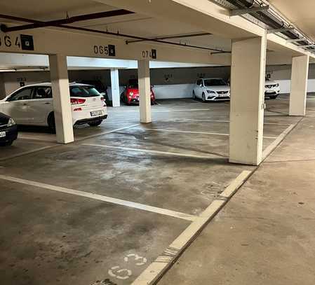 Tiefgaragenstellplatz zu vermieten / Kameraüberwacht und elektronischer Zugang