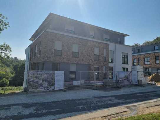 Exklusive Neubauwohnung mit Balkon & Tiefgaragenstellplatz